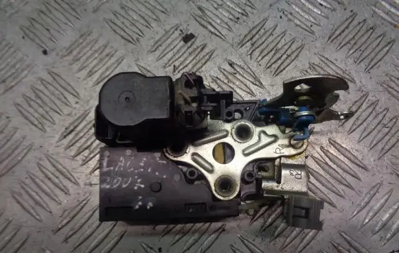 Chevrolet Lacetti Front door lock