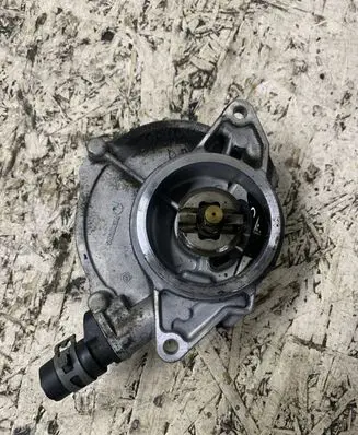 Audi A6 S6 C6 4F Vacuum pump 057145100