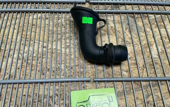 Mercedes-Benz G W461 W463 1st Gen Lamp washer fluid tank A4638690266 4638690266
