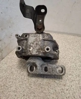 Skoda Yeti (5L) Engine mount bracket 1K0199262CN