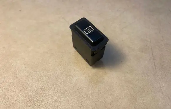 BMW 7 E23 Windscreen/window heater switch 61311376417