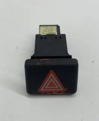 Audi A4 S4 B7 8E 8H Hazard light switch 8E0941509