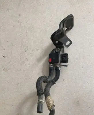 Toyota Avensis T270 Exhaust gas pressure sensor 8948120030