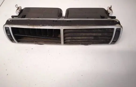 Volkswagen PASSAT B5.5 Dash center air vent grill 3B0819728D