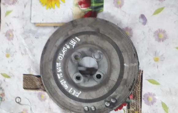 Fiat Punto (199) Crankshaft pulley