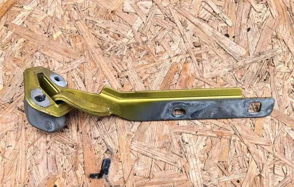 Citroen Xsara Tailgate/trunk/boot hinge