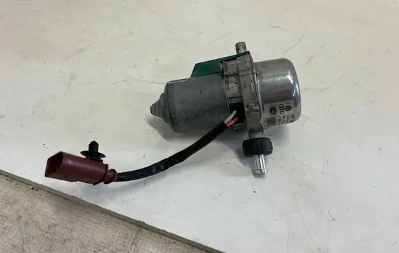 Audi R8 4S Vacuum pump 8E0927317K