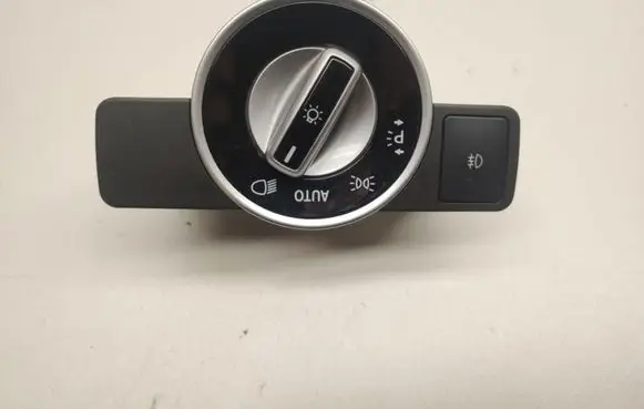 Mercedes-Benz C W204 Light switch A2129050551