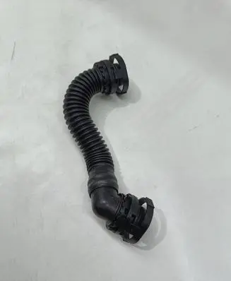 Volkswagen Jetta VI Breather/breather pipe/hose 04L103493