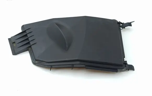 Mercedes-Benz C W203 Fuse box cover 2035451403