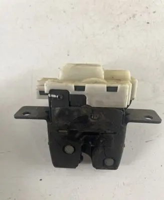 Renault Clio III Tailgate/trunk/boot lock/catch/latch