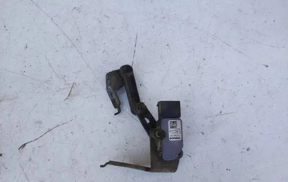 Rear air suspension level height sensor