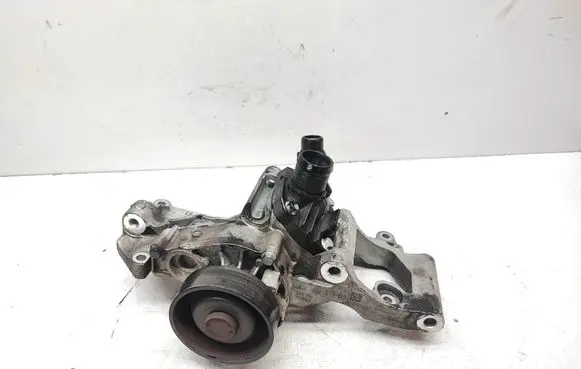 BMW 2 F46 Water pump 8575850