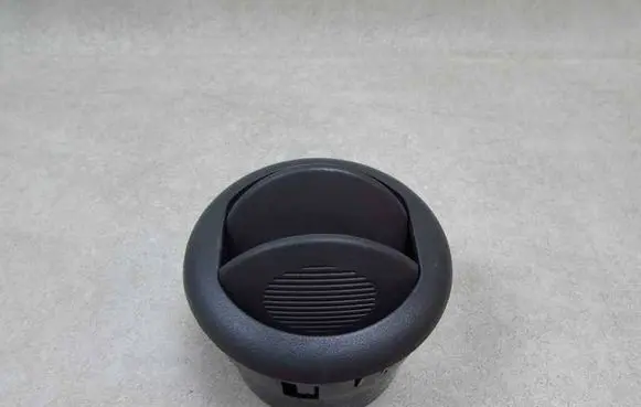 Iveco Daily 4th gen Dash center air vent grill 56034