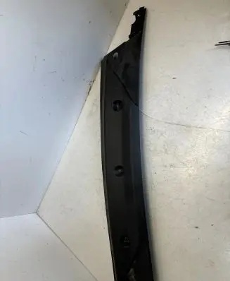 Iveco Daily 6th gen Wiper trim 5801951120