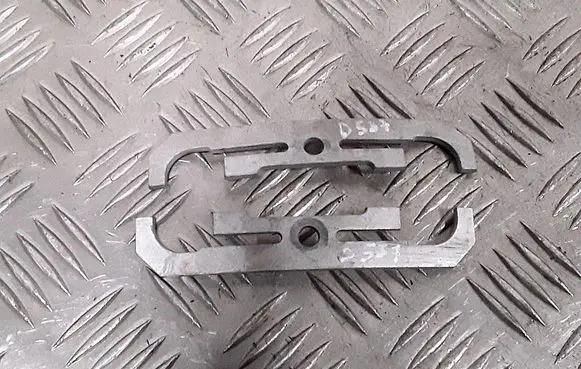 BMW 3 E92 E93 Fuel Injector clamp holder 