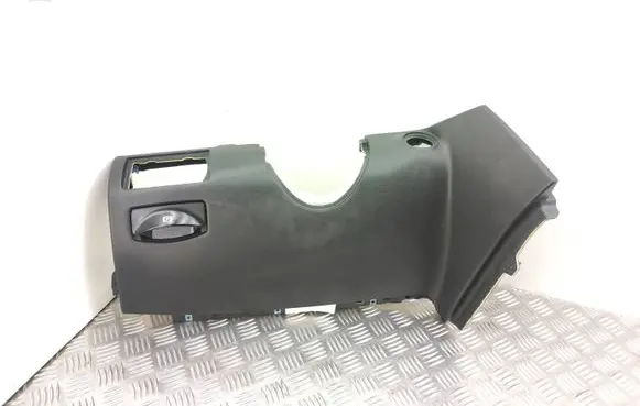 Mercedes-Benz ML W164 Dashboard lower bottom trim panel A1646802387