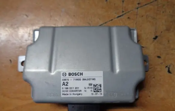 Suzuki Swift II Voltage converter/converter module 3357071M00