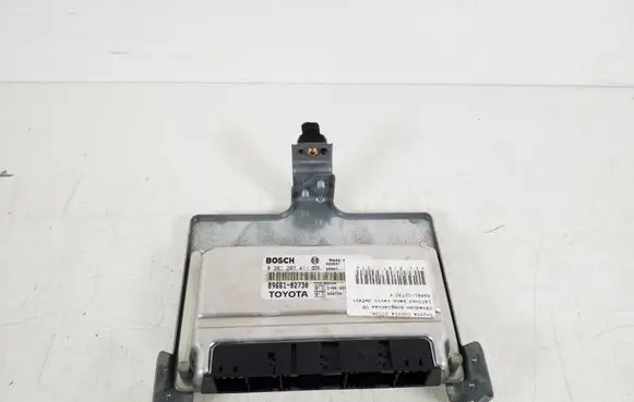Toyota Corolla E120 E130 Engine control unit/module 89661-02730