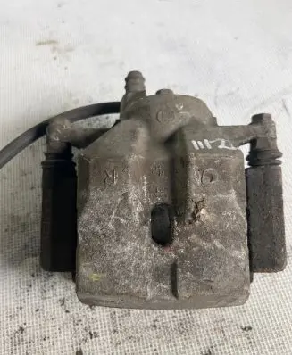 Toyota Prius (XW30) Front brake caliper