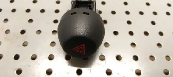 Toyota RAV 4 (XA30) Hazard light switch 1143X0D 15B060