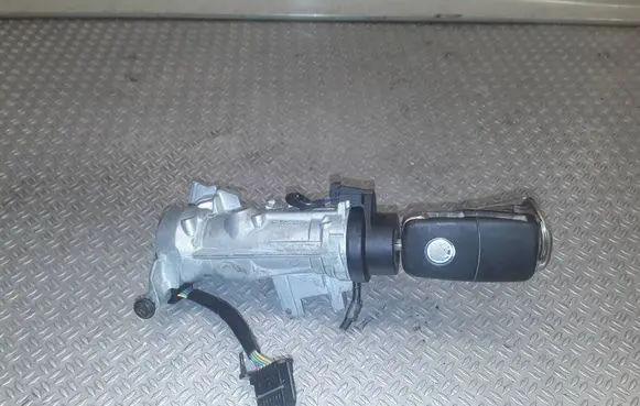 Volkswagen Touran I Ignition lock 1K0905851B