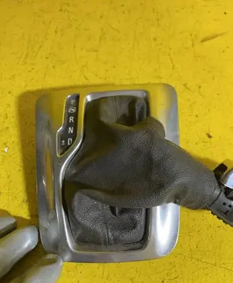 Opel Zafira C Gear shifter surround trim plastic 476980