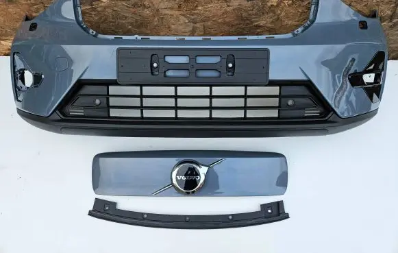 Volvo XC40 Front bumper 31690933 32337601 32337614