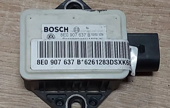 Audi A6 S6 C6 4F ESP acceleration yaw rate sensor 8E090637B