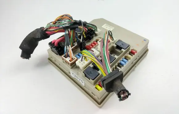 Renault Clio III Fuse module 902663A
