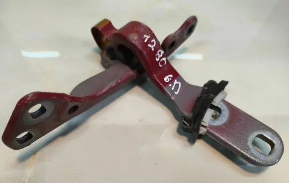 BMW X6 E71 Rear door upper hinge 7175830