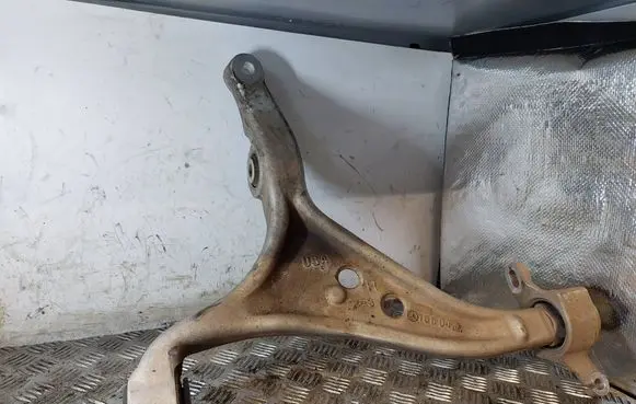 Front lower control arm/wishbone