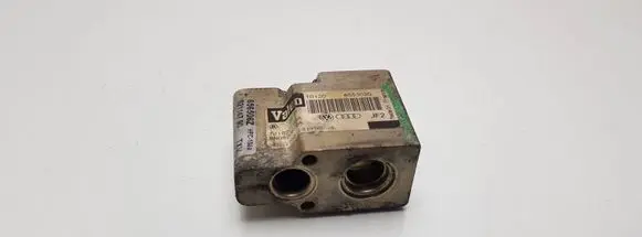 Volkswagen Golf IV Air conditioning (A/C) expansion valve 6N0820679A 1J1820103A