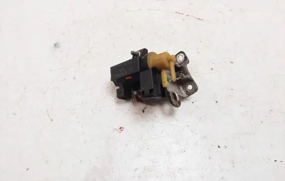 Nissan Note (E12) Turbo solenoid valve 70181405