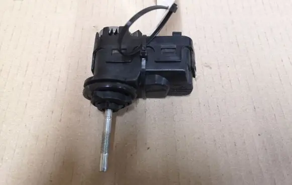 Hyundai Santa Fe Headlight level adjustment motor 56BG31