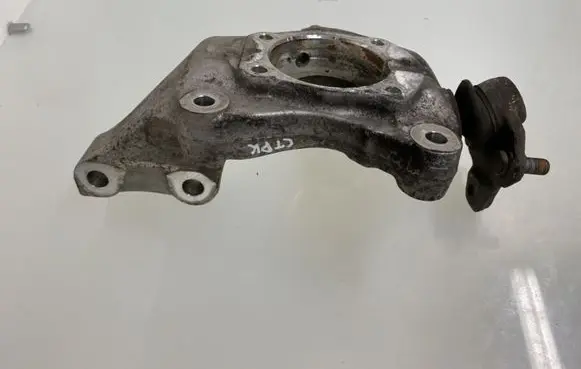 Lexus CT 200H Front wheel hub