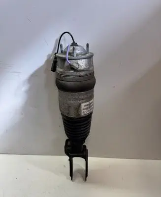 Volkswagen Touareg II Front air suspension shock absorber 7P6616039Q 7P6616403J