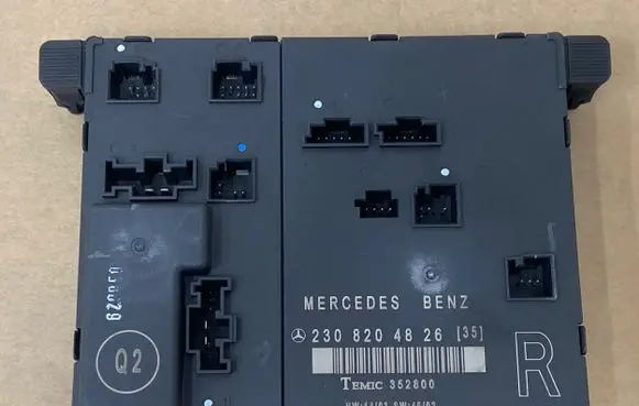 Mercedes-Benz SL R230 Door control unit/module 2308204826 352800