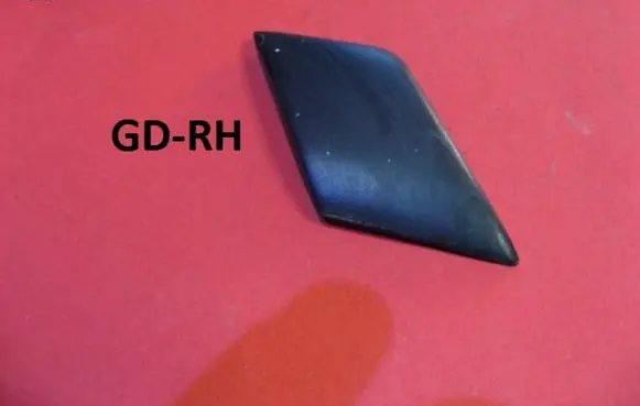 Rear fender molding trim