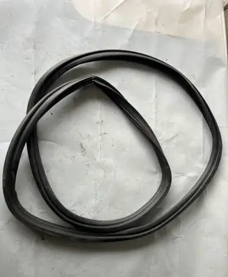 Dodge Durango III Trunk rubber seal (body) 