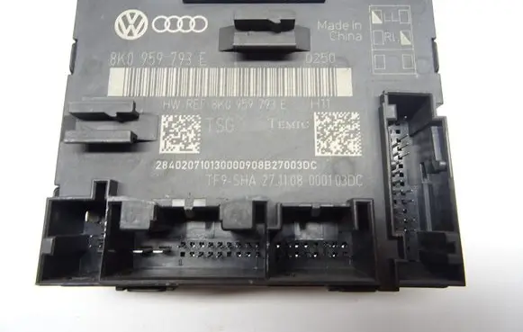 Audi A4 Allroad B8 Door control unit/module 8K0959793E
