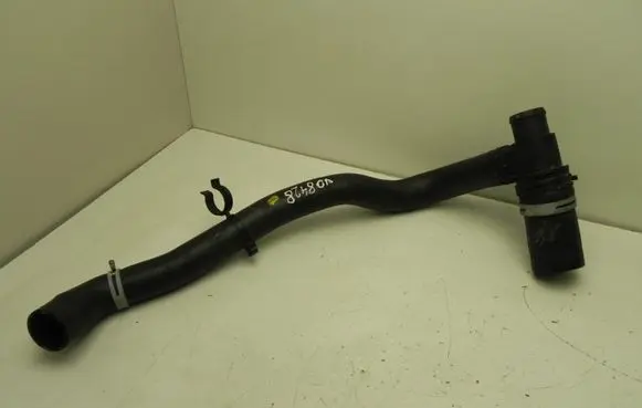 Land Rover Discovery 4 - LR4 Engine coolant pipe/hose AH228584AC VD8428