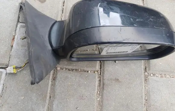Mitsubishi Galant Front door electric wing mirror