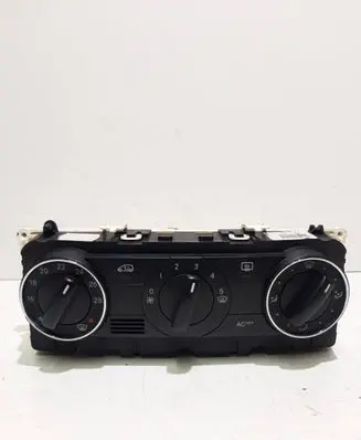 Mercedes-Benz A W169 Climate control unit A1698300585 69780002