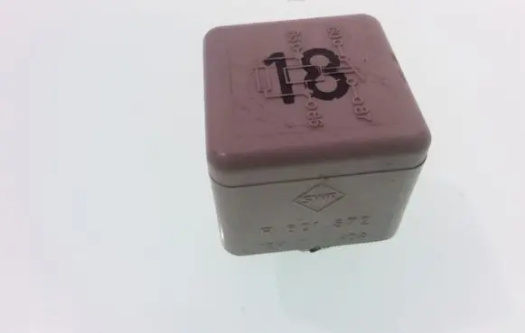 Volkswagen PASSAT B3 Other relay 191937503