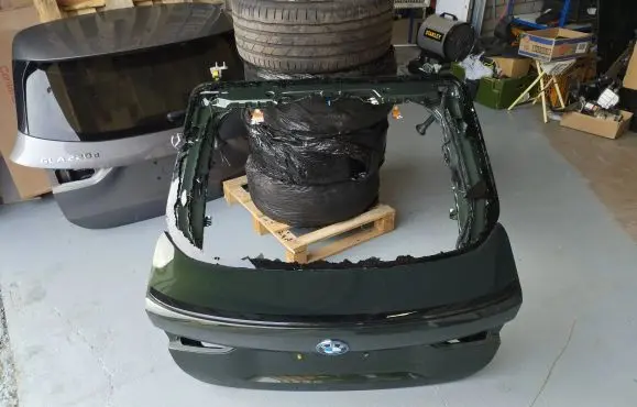 BMW i4 Tailgate/trunk/boot lid