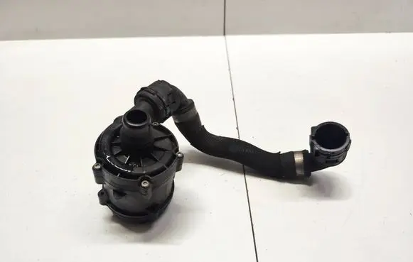 BMW 5 G30 G31 Electric auxiliary coolant/water pump 0392024061 2441779 ED14474803