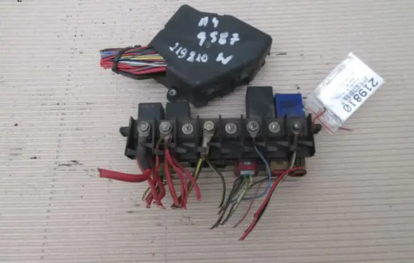 Audi A4 S4 B5 8D Fuse box set