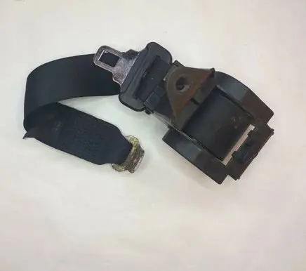 BMW 5 E34 Rear seatbelt 1950515