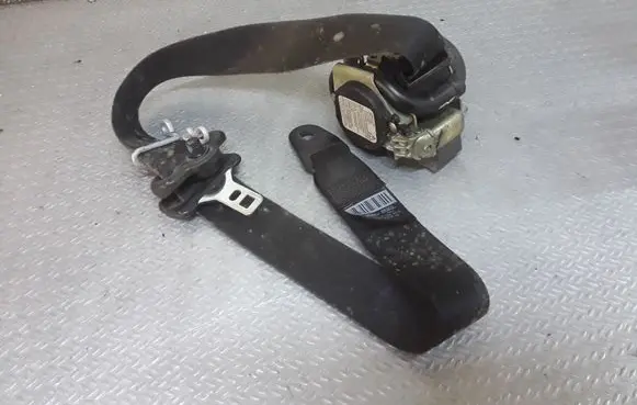 Ford Mondeo MK IV Front seatbelt 6G9N61295AFW